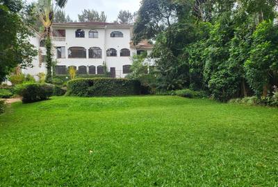 5 Bed Townhouse with En Suite in Nyari