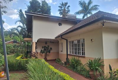 4 Bed House with En Suite in Lavington