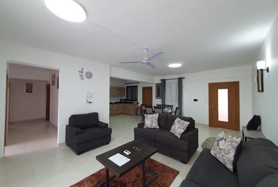 Furnished 3 Bed Apartment with En Suite at Lantana Road