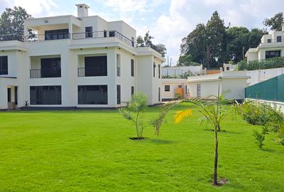 6 Bed House with En Suite at Loresho Road