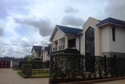 4 Bed Townhouse with En Suite in Kitisuru