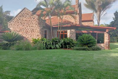 5 Bed House at Windy Ridge