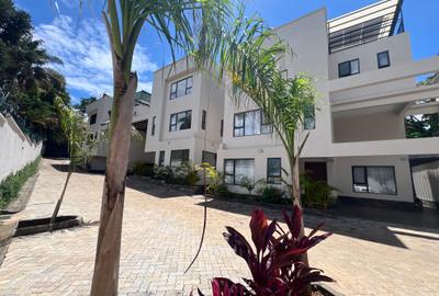 5 Bed Townhouse with En Suite at Manyani Cl - 2