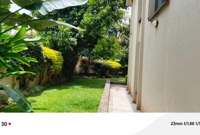 5 Bed Townhouse with En Suite in Lavington - 3