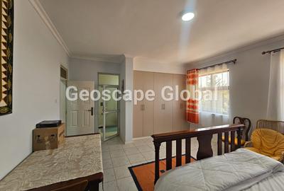 Furnished 2 Bed Apartment with En Suite in Runda