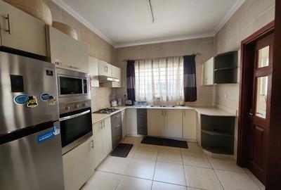 Furnished 2 Bed Apartment with En Suite in Westlands Area