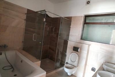 3 Bed Apartment with En Suite at Parklands - 3