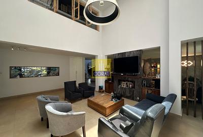 6 Bed Townhouse in Spring Valley - 4