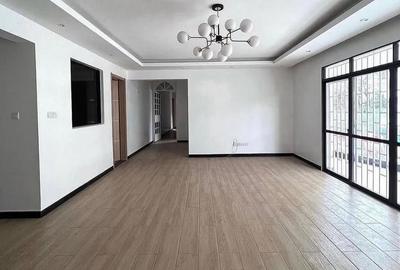 4 Bed Apartment with En Suite at Valley Arcade