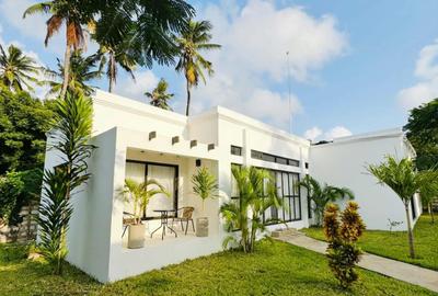 2 Bed Villa with En Suite at Watamu