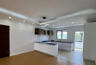 4 Bed Apartment with En Suite at Hatheru Road - 2