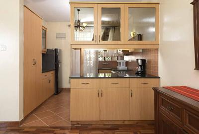 Furnished 2 Bed Apartment with En Suite at St Michael'S Rd - 2