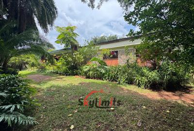 3 Bed House with Garden at Lavington - 2