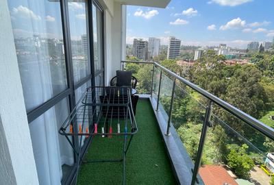 Serviced 2 Bed Apartment with En Suite in Riverside
