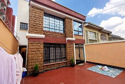 4 Bed House with En Suite in Langata