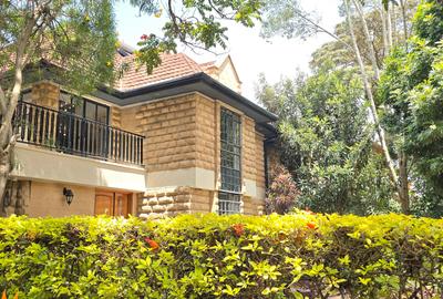 5 Bed Townhouse with En Suite at Lavington Green - 2