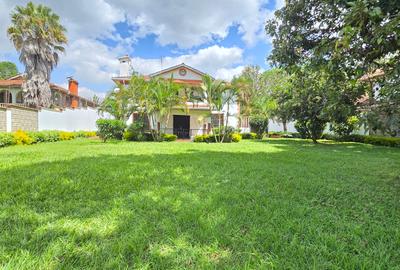 5 Bed House with En Suite in Runda - 3