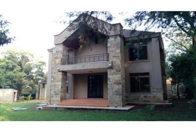 4 Bed House with En Suite at Lavington Green