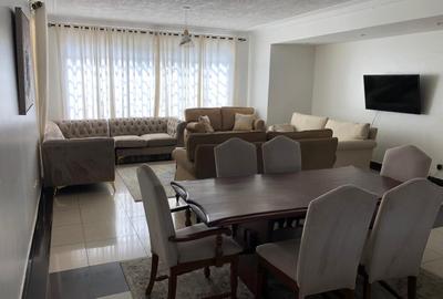 4 Bed Apartment with En Suite in Riverside