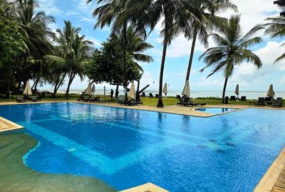 Furnished 2 Bed Apartment with Swimming Pool in Diani - 4