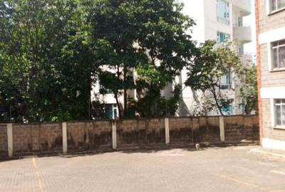 Serviced 4 Bed Apartment with En Suite in Riverside - 3