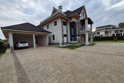 5 Bed House with En Suite in Runda - 3