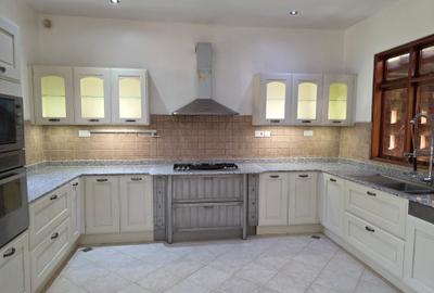 5 Bed House with En Suite in Karen - 4