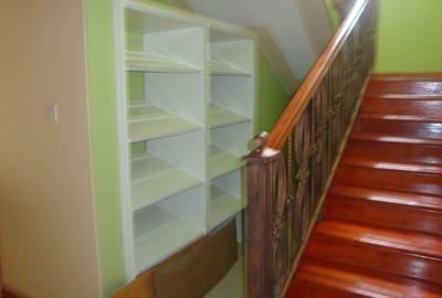 5 Bed House with En Suite at Redhill - 2