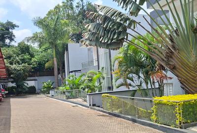 4 Bed Townhouse with En Suite in Spring Valley - 3