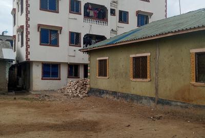 10 Bed House with Borehole at Bamburi