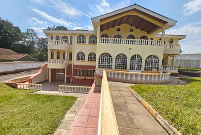 5 Bed House with En Suite in Loresho