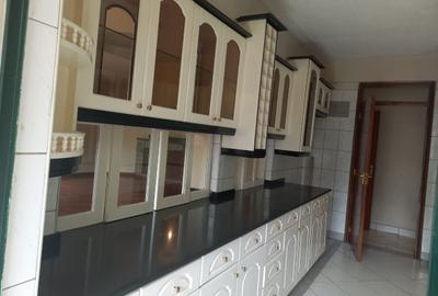 3 Bed Apartment with En Suite in Kileleshwa