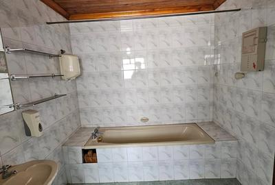 Commercial Property with Service Charge Included at Gigiri - 2
