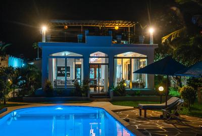 4 Bed Villa with En Suite in Malindi
