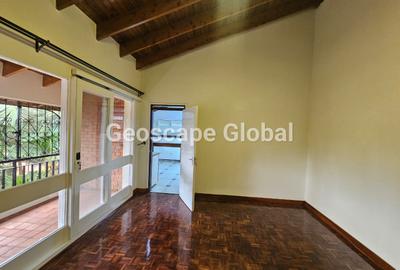 4 Bed House with En Suite in Runda - 3