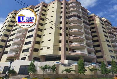 3 Bed Apartment with En Suite in Kizingo