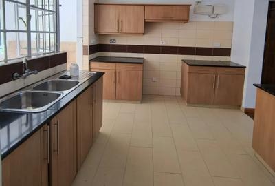 2 Bed Apartment with En Suite in Kileleshwa - 4