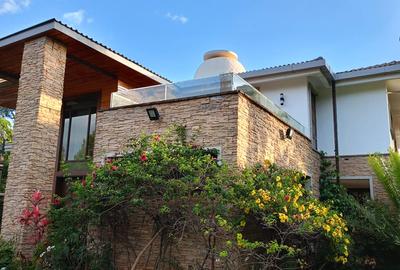 6 Bed Townhouse with En Suite in Kitisuru