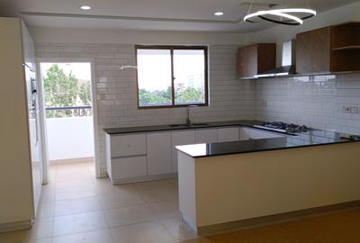 4 Bed Apartment with En Suite in Lavington