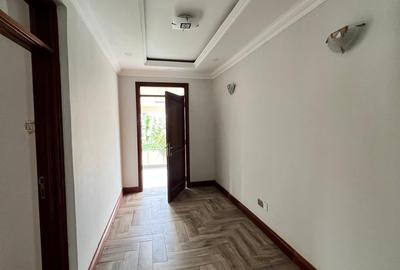4 Bed House with En Suite in Thika Road
