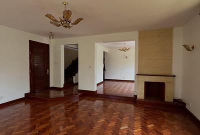 4 Bed Townhouse with En Suite in Lavington - 2