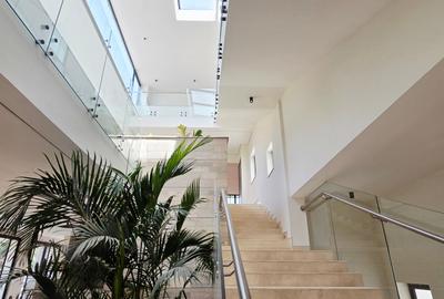 5 Bed Villa with En Suite at Granville Grove - 2