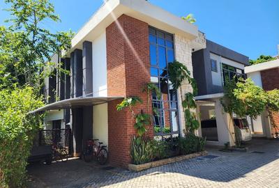 5 Bed Villa with En Suite in Nyali Area