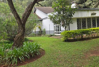 4 Bed House with En Suite at Loresho Road - 4