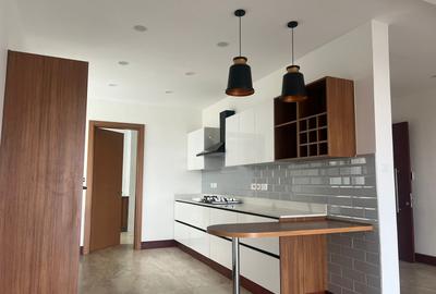 3 Bed Apartment with En Suite in Parklands - 3