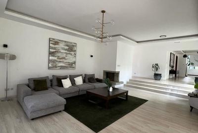 5 Bed Townhouse with En Suite in Karen - 3