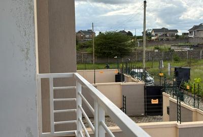 4 Bed House with En Suite in Thika Road - 4