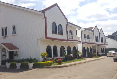 5 Bed Townhouse with En Suite at Yaya Center - 4