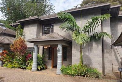4 Bed Townhouse with En Suite in Spring Valley - 2