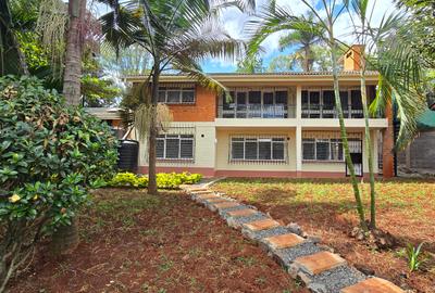 4 Bed House with En Suite in Runda - 2